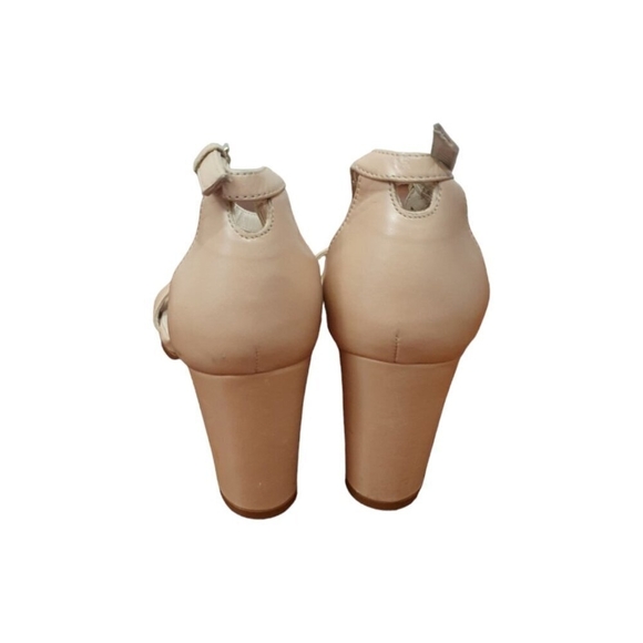 Nearly Nude Stuart Weitzman heels Size 7M - Picture 7 of 11